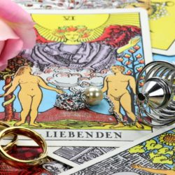 Bücher & Orakelkarten